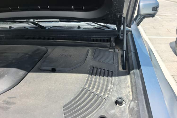 Used JETOUR Shanhai Traveler C-DM 2024 C-DM 208KM Mountain & Wilderness Edition Engine Bay Left