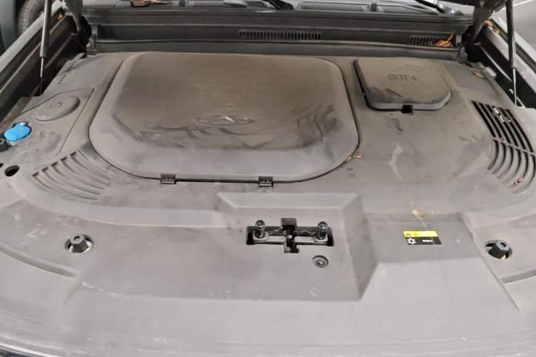 Used JETOUR Shanhai Traveler C-DM 2024 C-DM 129KM Linye Edition Engine Bay