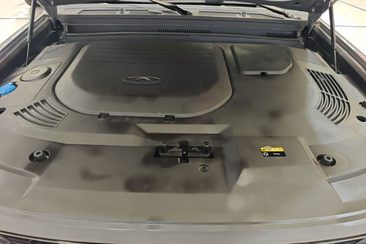 Used JETOUR Shanhai Traveler C-DM 2024 C-DM 208KM Mountain & Wilderness Edition Engine Bay