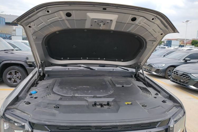 Used JETOUR Shanhai Traveler C-DM 2024 C-DM 206KM Four-Wheel Drive Wilderness Edition Engine Bay