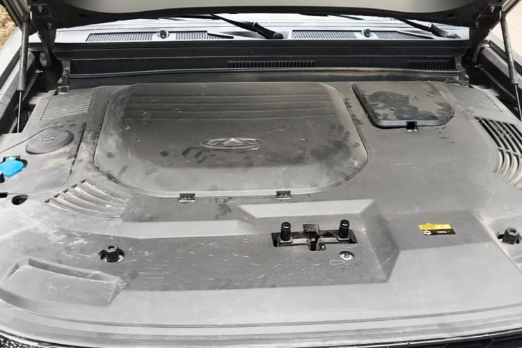 Used JETOUR Shanhai Traveler C-DM 2024 C-DM 208KM Mountain & Wilderness Edition Engine Bay