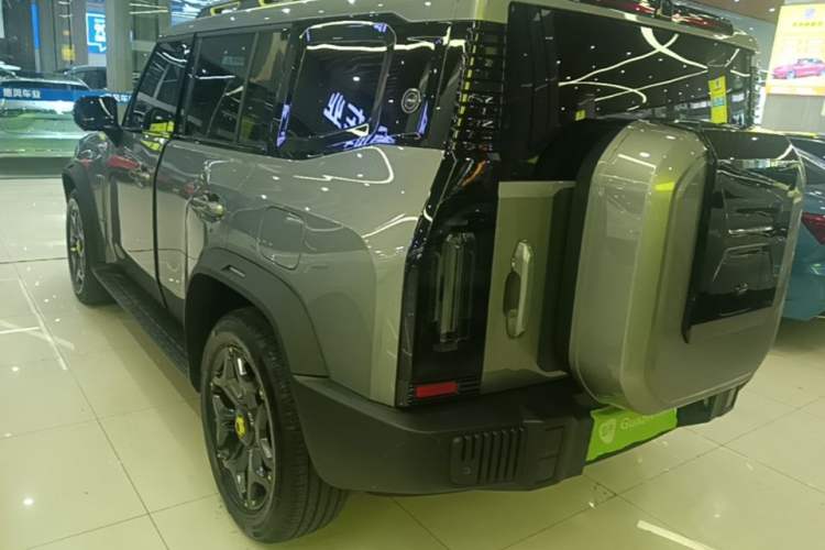 Used JETOUR Shanhai Traveler C-DM 2024 C-DM 208KM Mountain & Wilderness Edition Exterior 2