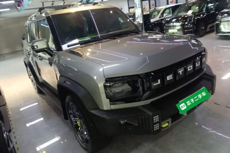 Used JETOUR Shanhai Traveler C-DM 2024 C-DM 208KM Mountain & Wilderness Edition Front Right 45 Deg
