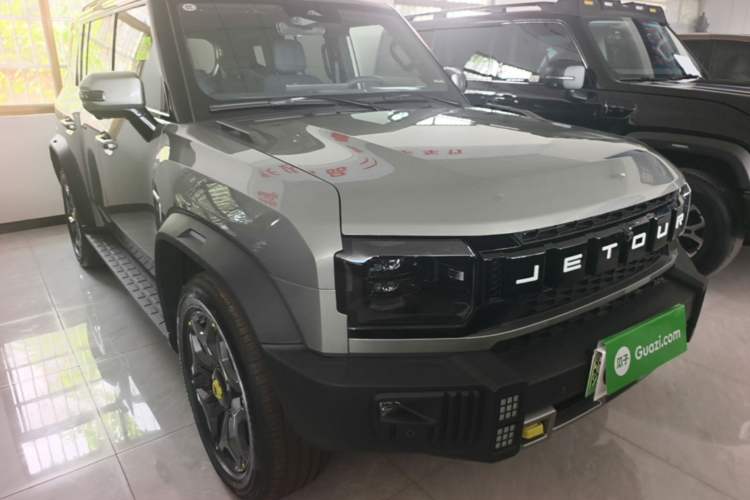 Used JETOUR Shanhai Traveler C-DM 2024 C-DM 208KM Mountain & Wilderness Edition Front Right 45 Deg