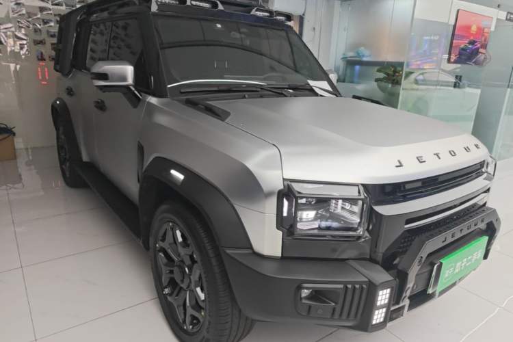 Used JETOUR Shanhai Traveler C-DM 2024 C-DM 208KM Mountain & Wilderness Edition Front Right 45 Deg