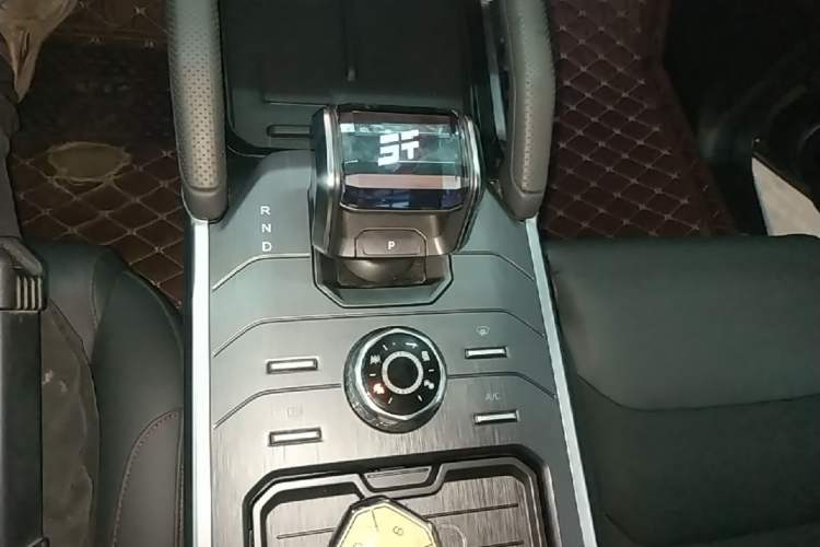 Used JETOUR Shanhai Traveler C-DM 2024 C-DM 208KM Mountain & Wilderness Edition Gear Lever