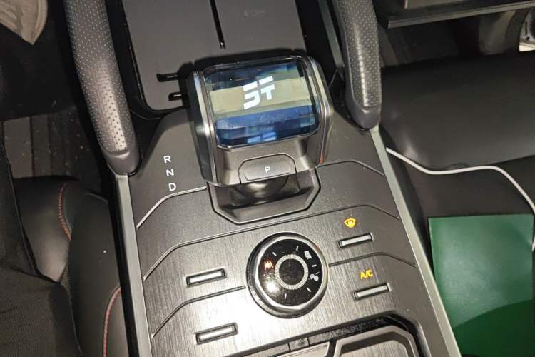 Used JETOUR Shanhai Traveler C-DM 2024 C-DM 208KM Mountain & Wilderness Edition Gear Lever
