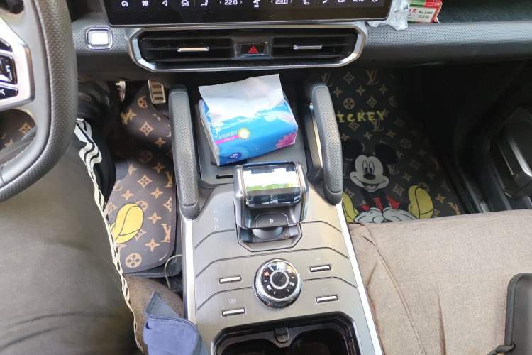 Used JETOUR Shanhai Traveler C-DM 2024 C-DM 208KM Mountain & Wilderness Edition Gear Lever