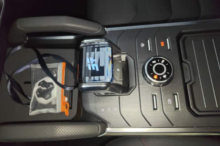 Used JETOUR Shanhai Traveler C-DM 2024 C-DM 208KM Mountain & Wilderness Edition Gear Lever