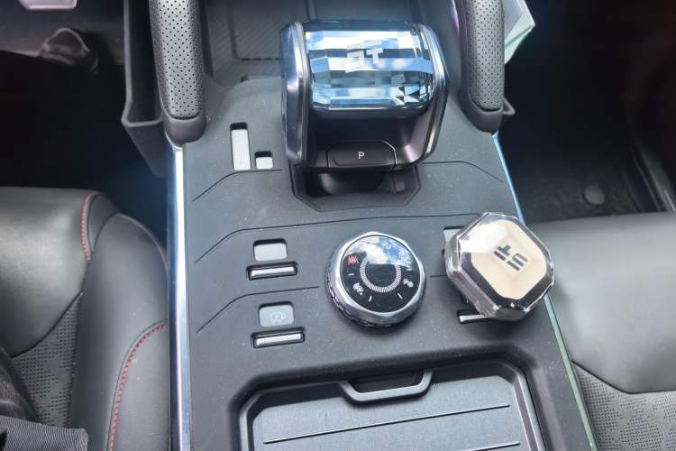 Used JETOUR Shanhai Traveler C-DM 2024 C-DM 208KM Mountain & Wilderness Edition Gear Lever