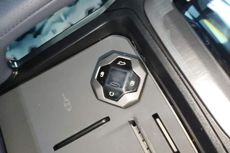 Used JETOUR Shanhai Traveler C-DM 2024 C-DM 208KM Mountain & Wilderness Edition Interior 1