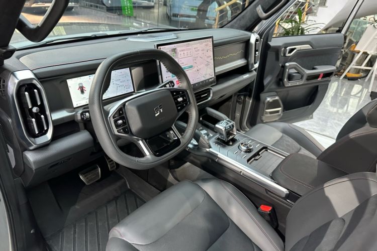 Used JETOUR Shanhai Traveler C-DM 2024 C-DM 208KM Mountain & Wilderness Edition Interior 2