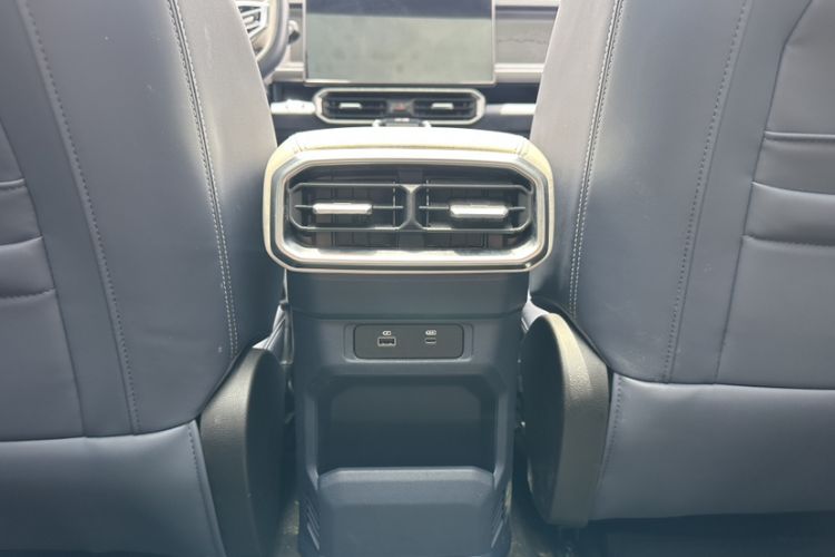 Used JETOUR Shanhai Traveler C-DM 2024 C-DM 208KM Mountain & Wilderness Edition Interior 6