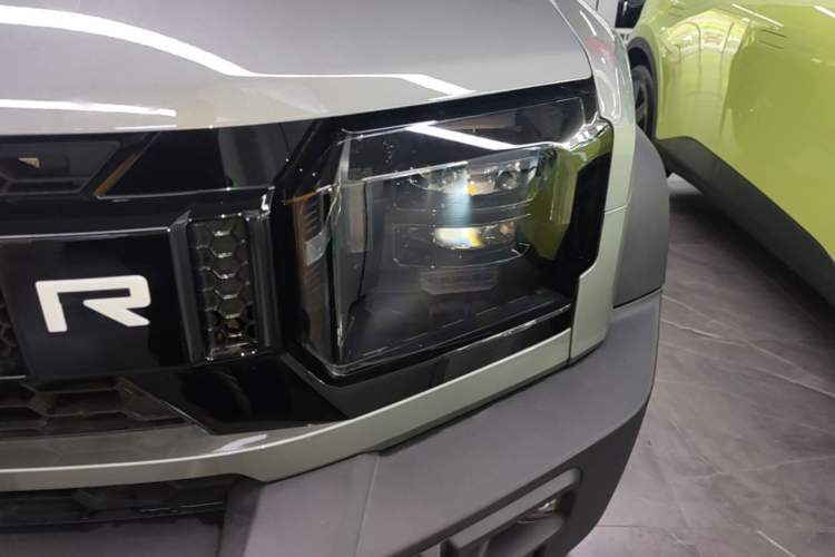 Used JETOUR Shanhai Traveler C-DM 2024 C-DM 208KM Mountain & Wilderness Edition Left Front Headlight