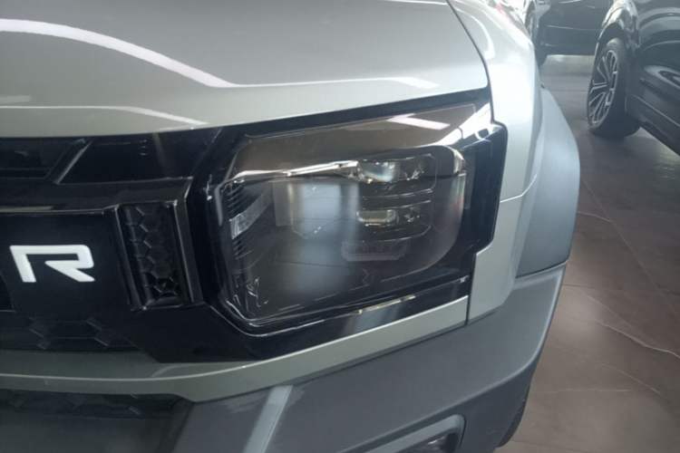 Used JETOUR Shanhai Traveler C-DM 2024 C-DM 208KM Mountain & Wilderness Edition Left Front Headlight