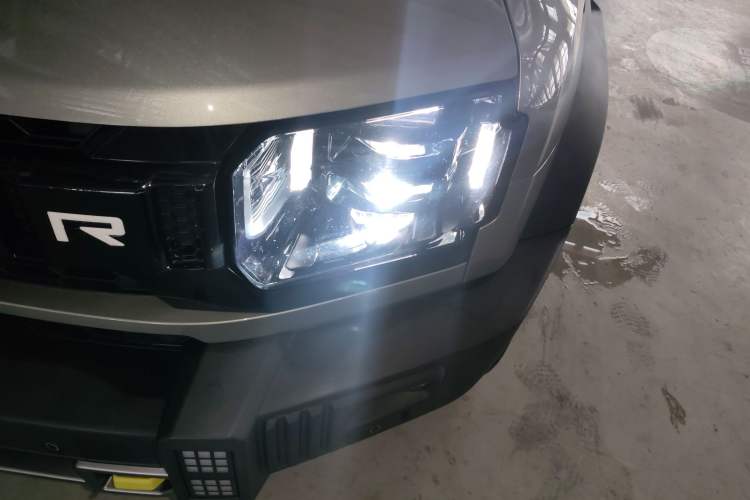 Used JETOUR Shanhai Traveler C-DM 2024 C-DM 208KM Mountain & Wilderness Edition Left Front Headlight