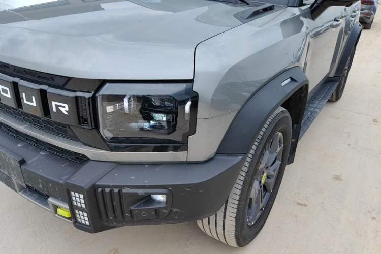 Used JETOUR Shanhai Traveler C-DM 2024 C-DM 206KM Four-Wheel Drive Wilderness Edition Left Front Headlight