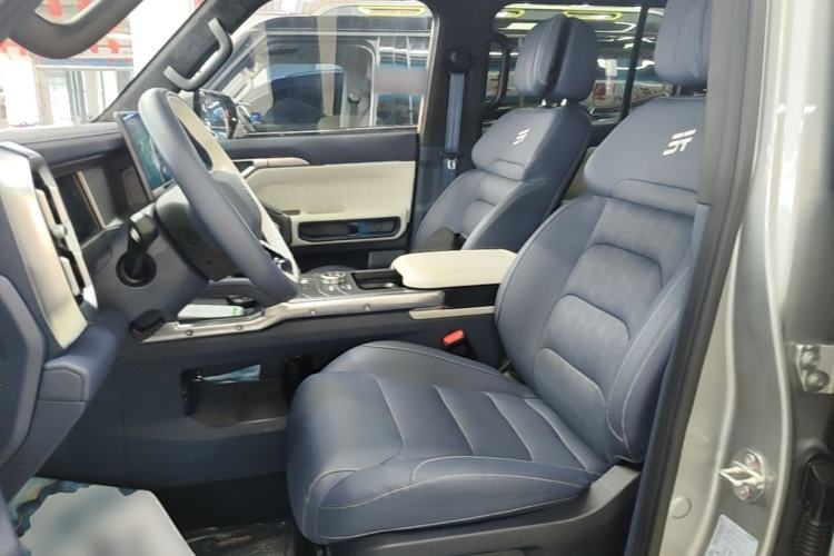 Used JETOUR Shanhai Traveler C-DM 2024 C-DM 208KM Mountain & Wilderness Edition Left Front Seat