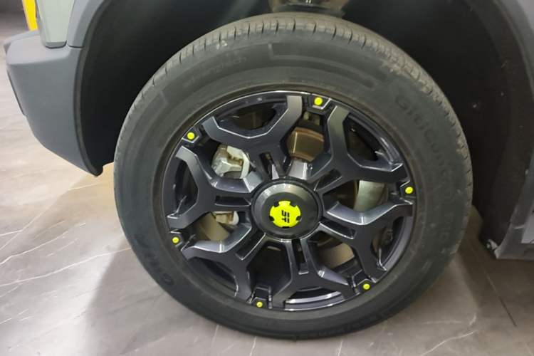 Used JETOUR Shanhai Traveler C-DM 2024 C-DM 208KM Mountain & Wilderness Edition Left Front Wheel Hub