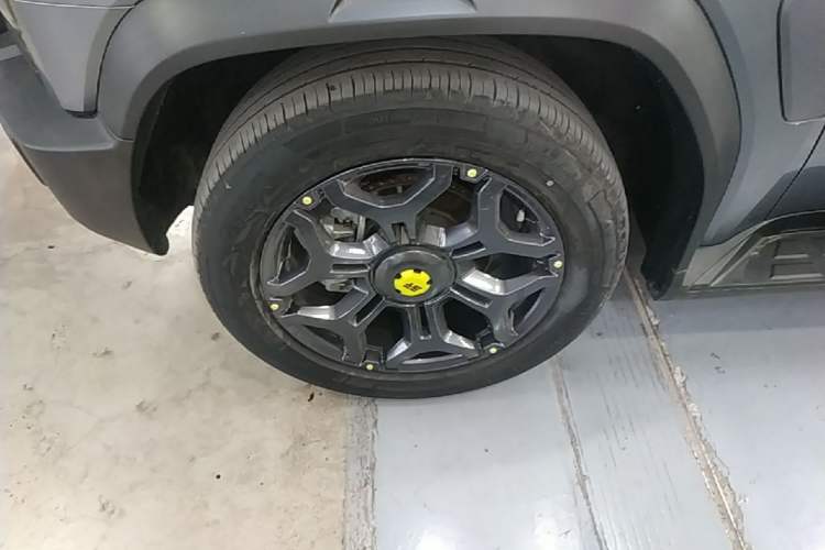 Used JETOUR Shanhai Traveler C-DM 2024 C-DM 208KM Mountain & Wilderness Edition Left Front Wheel Hub