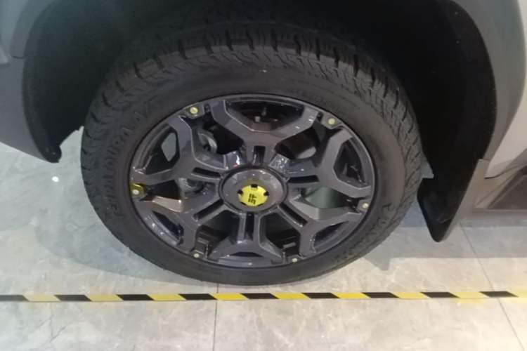 Used JETOUR Shanhai Traveler C-DM 2024 C-DM 208KM Mountain & Wilderness Edition Left Front Wheel Hub