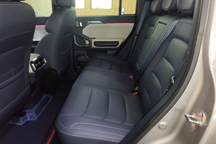 Used JETOUR Shanhai Traveler C-DM 2024 C-DM 208KM Mountain & Wilderness Edition Left Rear Seat