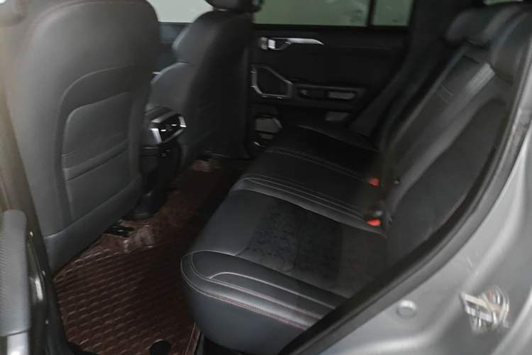 Used JETOUR Shanhai Traveler C-DM 2024 C-DM 208KM Mountain & Wilderness Edition Left Rear Seat