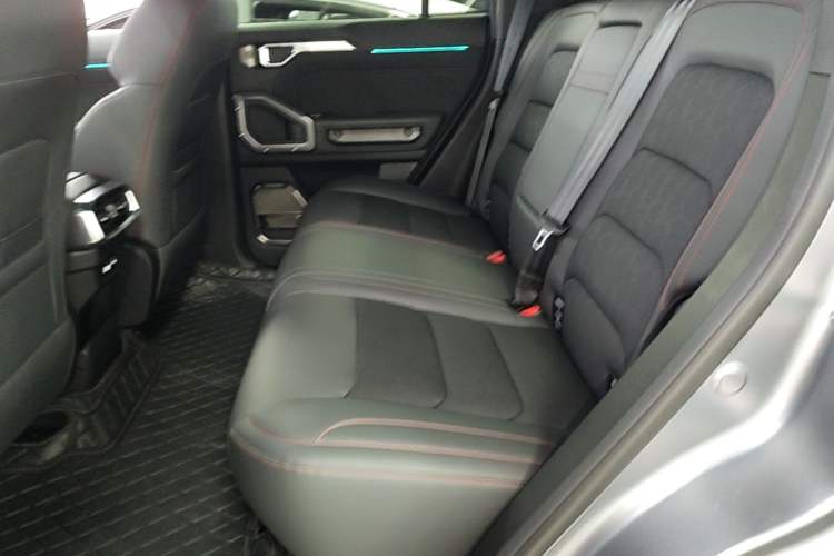Used JETOUR Shanhai Traveler C-DM 2024 C-DM 208KM Mountain & Wilderness Edition Left Rear Seat