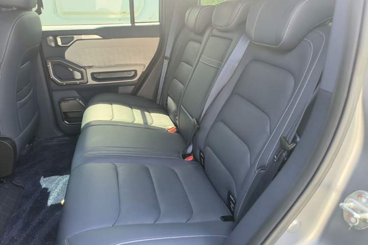 Used JETOUR Shanhai Traveler C-DM 2024 C-DM 208KM Mountain & Wilderness Edition Left Rear Seat