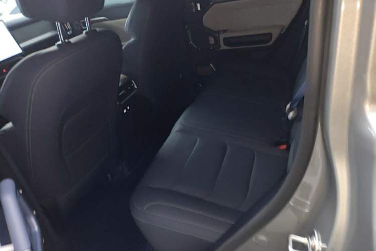 Used JETOUR Shanhai Traveler C-DM 2024 C-DM 208KM Mountain & Wilderness Edition Left Rear Seat