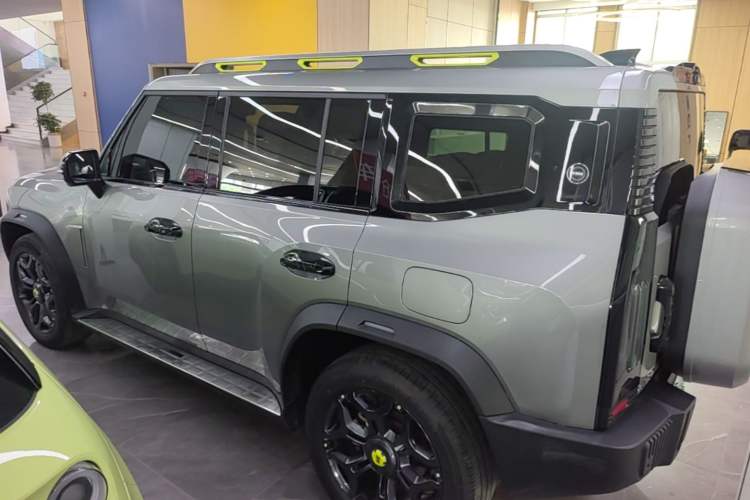 Used JETOUR Shanhai Traveler C-DM 2024 C-DM 208KM Mountain & Wilderness Edition Rear Left 45 Deg