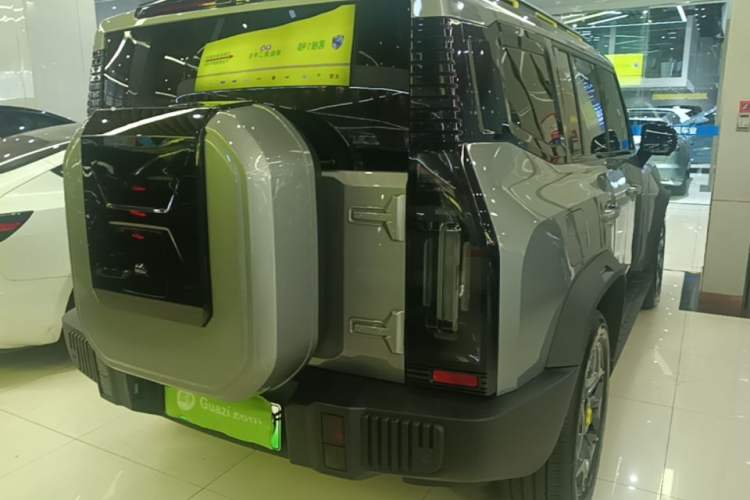 Used JETOUR Shanhai Traveler C-DM 2024 C-DM 208KM Mountain & Wilderness Edition Rear Right 45 Deg