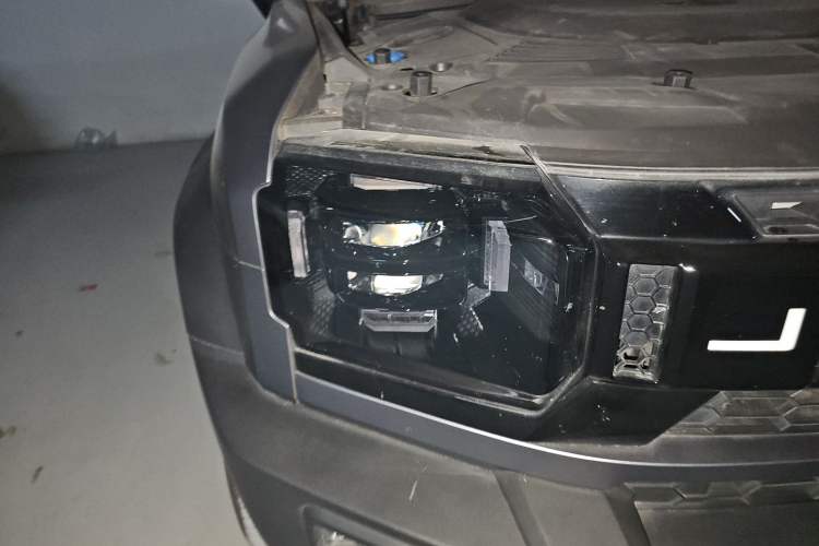 Used JETOUR Shanhai Traveler C-DM 2024 C-DM 208KM Mountain & Wilderness Edition Right Front Headlight