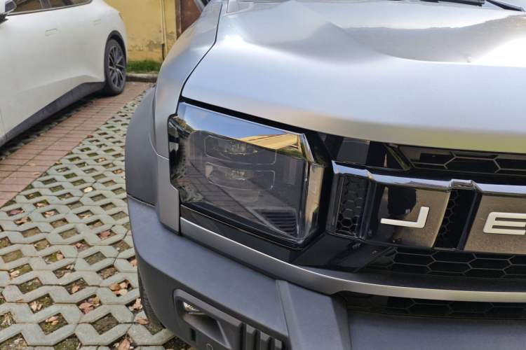 Used JETOUR Shanhai Traveler C-DM 2024 C-DM 208KM Mountain & Wilderness Edition Right Front Headlight