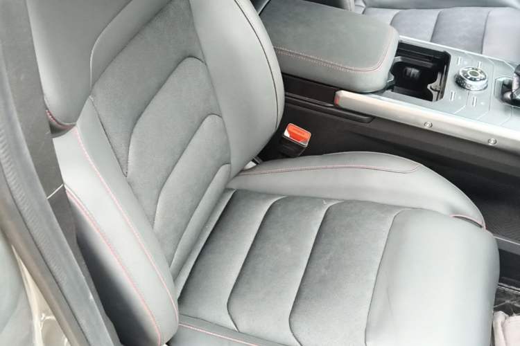 Used JETOUR Shanhai Traveler C-DM 2024 C-DM 208KM Mountain & Wilderness Edition Right Front Seat