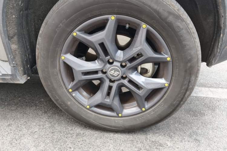 Used JETOUR Shanhai Traveler C-DM 2024 C-DM 129KM Linye Edition Right Front Wheel Hub