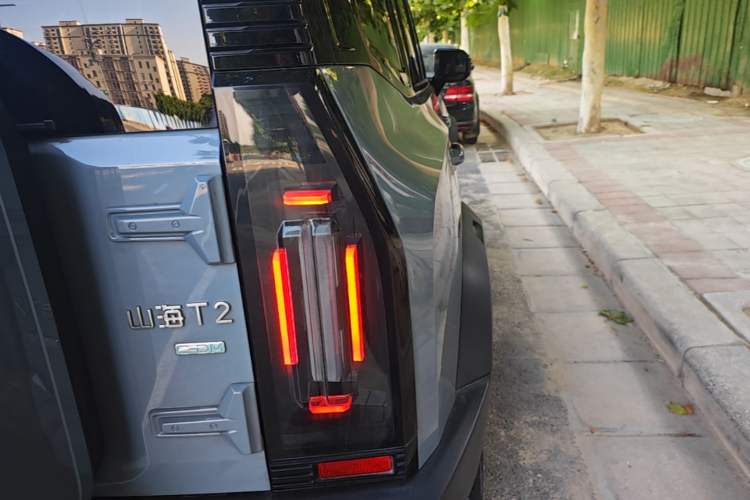 Used JETOUR Shanhai Traveler C-DM 2024 C-DM 208KM Mountain & Wilderness Edition Right Rear Taillight