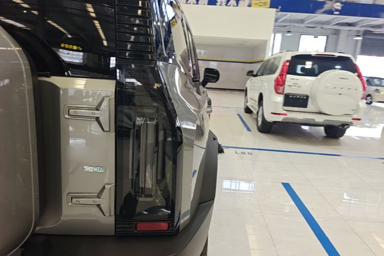 Used JETOUR Shanhai Traveler C-DM 2024 C-DM 208KM Mountain & Wilderness Edition Right Rear Taillight