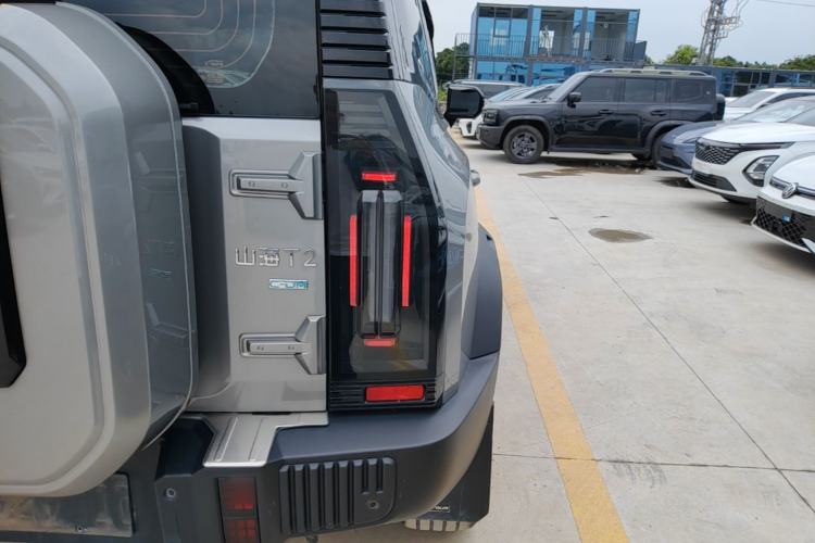 Used JETOUR Shanhai Traveler C-DM 2024 C-DM 206KM Four-Wheel Drive Wilderness Edition Right Rear Taillight