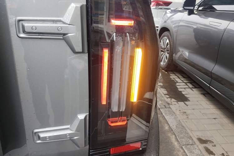 Used JETOUR Shanhai Traveler C-DM 2024 C-DM 129KM Linye Edition Right Rear Taillight