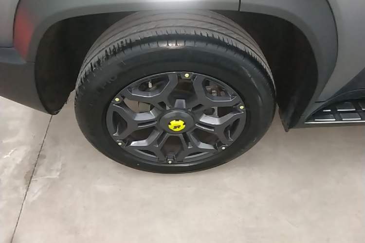 Used JETOUR Shanhai Traveler C-DM 2024 C-DM 208KM Mountain & Wilderness Edition Right Rear Wheel Hub
