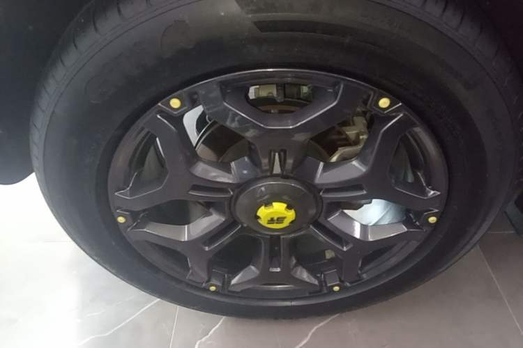 Used JETOUR Shanhai Traveler C-DM 2024 C-DM 208KM Mountain & Wilderness Edition Right Rear Wheel Hub