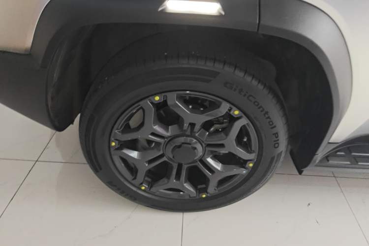 Used JETOUR Shanhai Traveler C-DM 2024 C-DM 208KM Mountain & Wilderness Edition Right Rear Wheel Hub