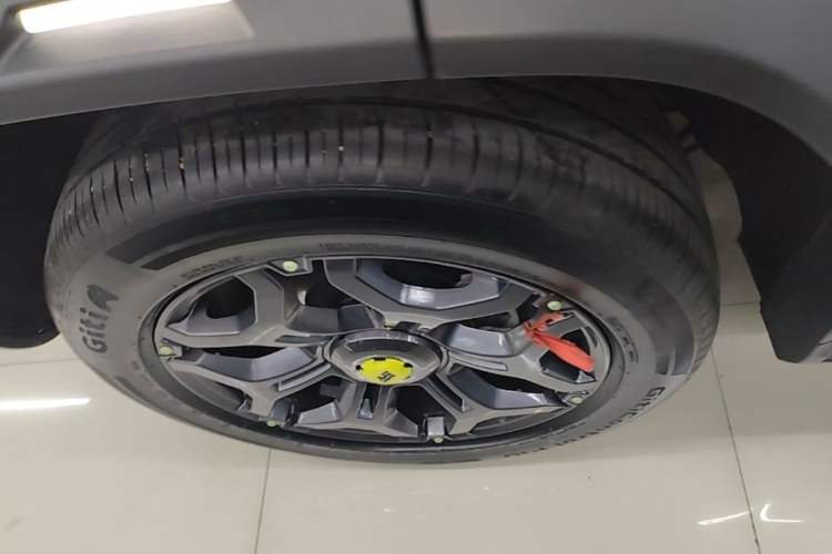 Used JETOUR Shanhai Traveler C-DM 2024 C-DM 208KM Mountain & Wilderness Edition Right Rear Wheel Hub