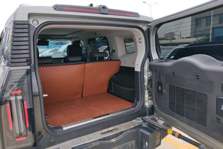 Used JETOUR Shanhai Traveler C-DM 2024 C-DM 206KM Four-Wheel Drive Wilderness Edition Trunk
