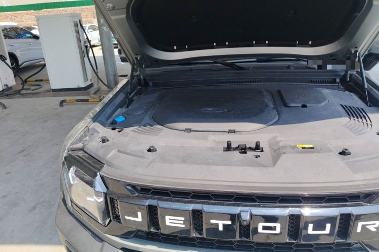 Used JETOUR Shanhai Traveler C-DM 2024 C-DM 206KM Four-Wheel Drive Wilderness Edition Engine Bay Right