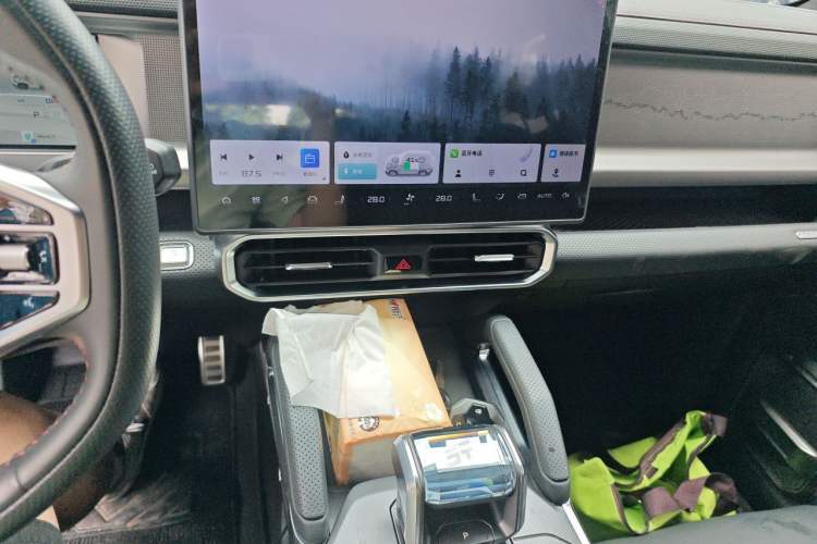 Used JETOUR Shanhai Traveler C-DM 2024 C-DM 208KM Mountain & Wilderness Edition Audio And AC Panel