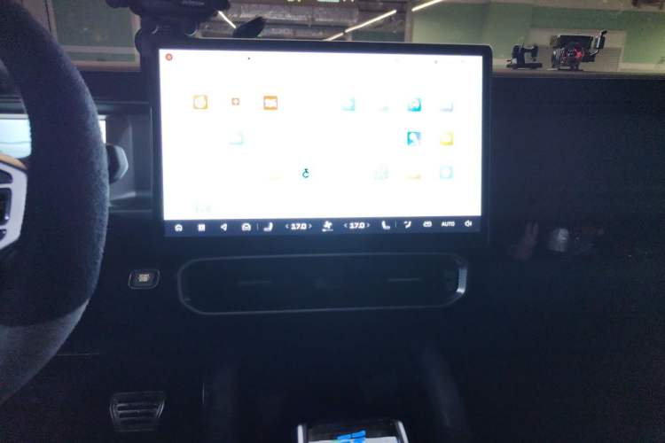 Used JETOUR Shanhai Traveler C-DM 2024 C-DM 208KM Mountain & Wilderness Edition Audio And AC Panel
