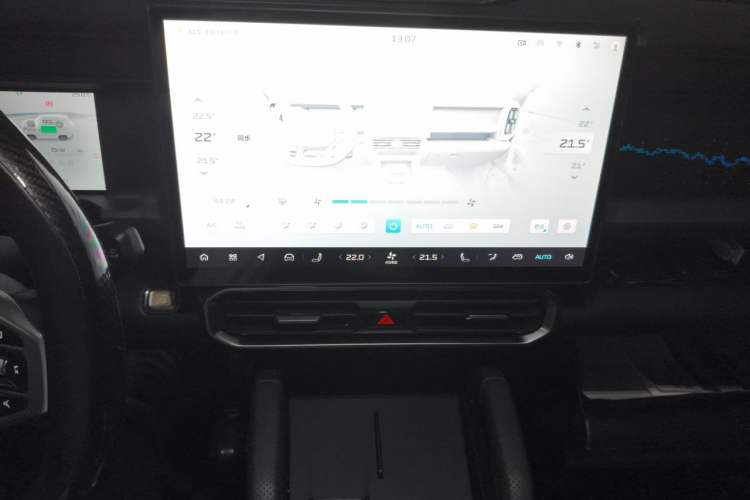Used JETOUR Shanhai Traveler C-DM 2024 C-DM 129KM Linye Edition Audio And AC Panel