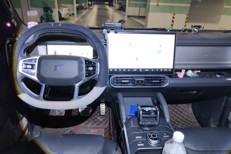 Used JETOUR Shanhai Traveler C-DM 2024 C-DM 208KM Mountain & Wilderness Edition Center Console